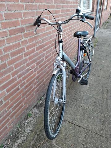 Dames fiets 28 inch beschikbaar voor biedingen