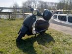 Goeie nette btc snorscooter met gebruikers krasjes, Fietsen en Brommers, Ophalen of Verzenden, Zo goed als nieuw, Overige merken