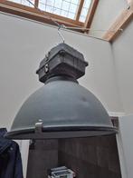 Mooie industriële hanglamp. Heb er twee stuks van., Ophalen of Verzenden, Zo goed als nieuw, Glas, Minder dan 50 cm
