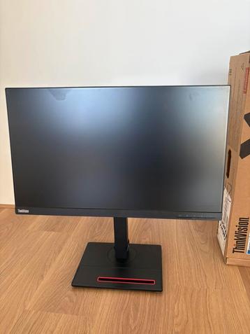 Lenovo Monitor 24” beschikbaar voor biedingen