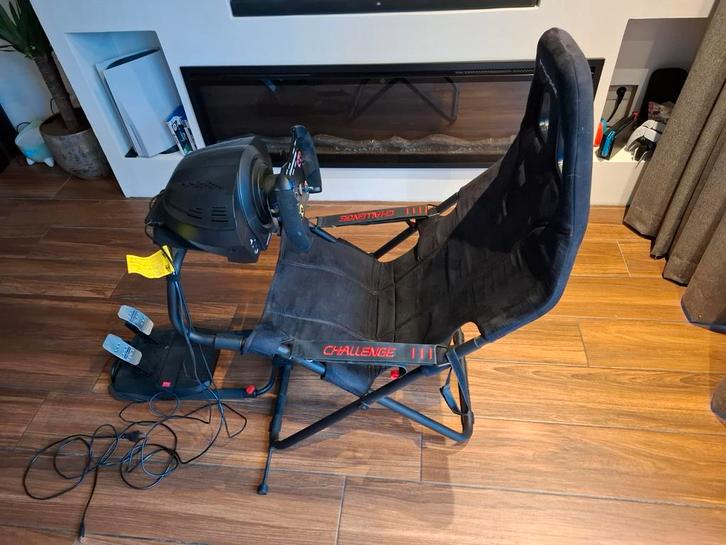 Playseat Challenge + Thrustmaster T300, Spelcomputers en Games, Games | Pc, Gebruikt, Racen en Vliegen, 1 speler, Vanaf 3 jaar