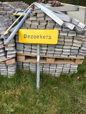 Borden bezoekers met grondpaal.3 stuks