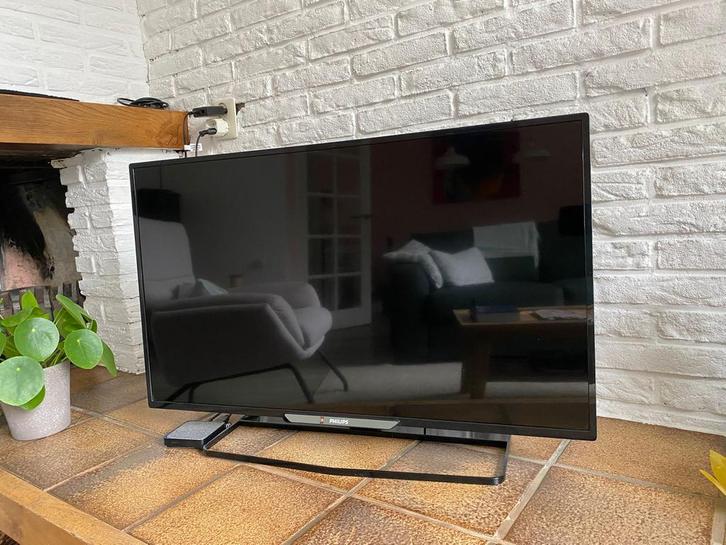 Philips 32 inch LCD Smart TV, Audio, Tv en Foto, Televisies, Zo goed als nieuw, LCD, 80 tot 100 cm, Full HD (1080p), Philips, 50 Hz