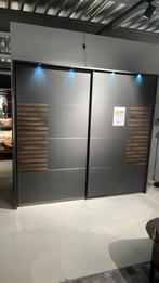 Linnenkast schuifdeur barea, Ophalen, Zo goed als nieuw, 200 cm of meer