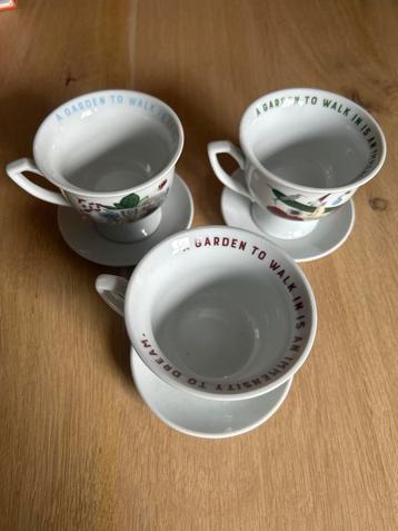 3 Leuke Theekopjes met Schotels beschikbaar voor biedingen