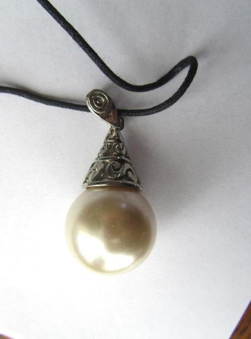 Prachtige grote f-parel ketting hanger aan ketting, Sieraden, Tassen en Uiterlijk, Kettingen, Zo goed als nieuw, Met hanger, Verzenden
