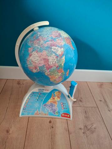 Interactieve Wereldbol Clementoni - Educatief Speelgoed beschikbaar voor biedingen