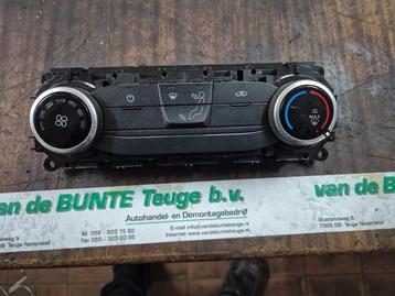 Kachel Bedieningspaneel van een Ford Transit Custom beschikbaar voor biedingen