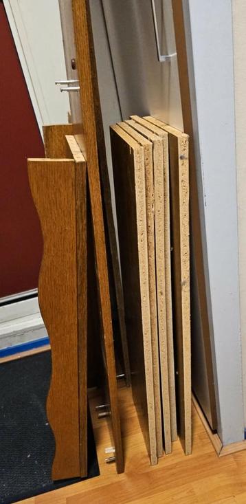 Houten Planken  beschikbaar voor biedingen