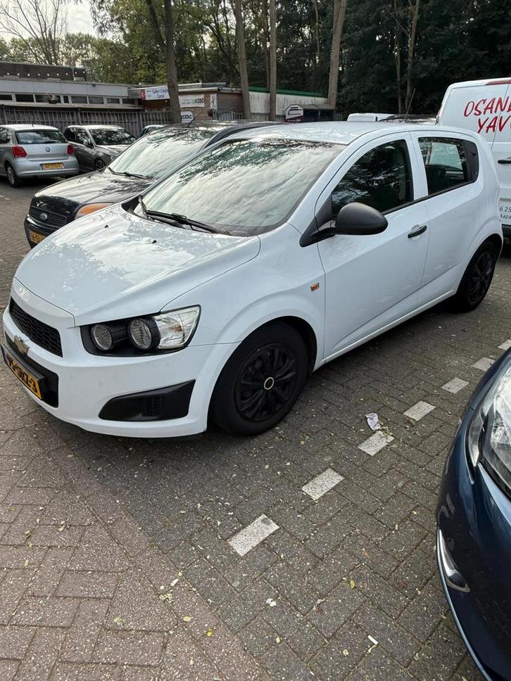 Chevrolet Aveo 1.2 5-DEURS 2011 Wit 198.000 gelopen, Auto's, Chevrolet, Particulier, Aveo, Benzine, A, Hatchback, Handgeschakeld