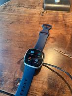 Fitbit Versa 3 - Goede Staat!, Sieraden, Tassen en Uiterlijk, Smartwatches, Blauw, Ophalen of Verzenden, Waterdicht, Afstand