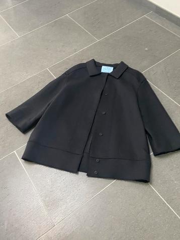 Prada jas.  Nieuw. beschikbaar voor biedingen