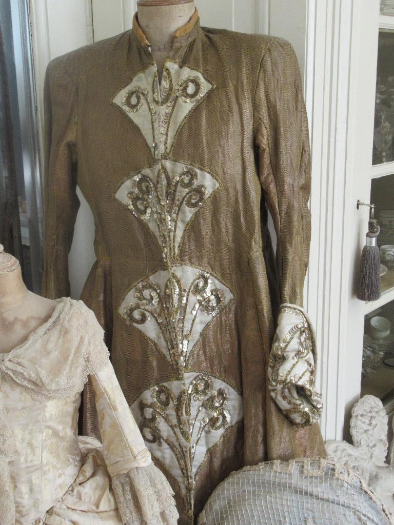 antieke FRANSE PAGEJAS / jas, coat, GOUDBROCAAT / gouddraad, Ophalen of Verzenden, Dames