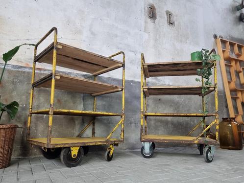 Industriele Stalen Trolly | Vintage Gele Serveer Wagen Kast, Huis en Inrichting, Kasten | Overige, Gebruikt, Ophalen of Verzenden