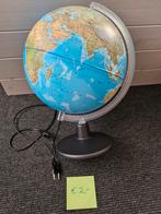 Aardbol / Globe met Verlichting, Ophalen, Verlicht, Gebruikt