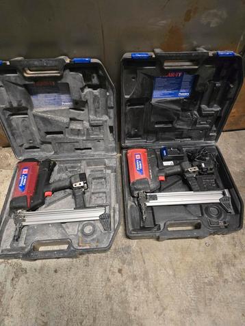 2x Powers Trak-It schiethamer / betontacker met werk beschikbaar voor biedingen