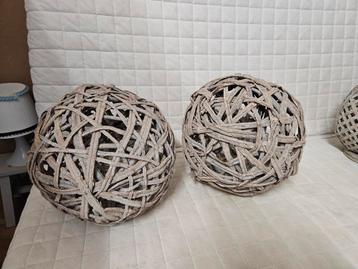 Decoratieve Bollen  beschikbaar voor biedingen