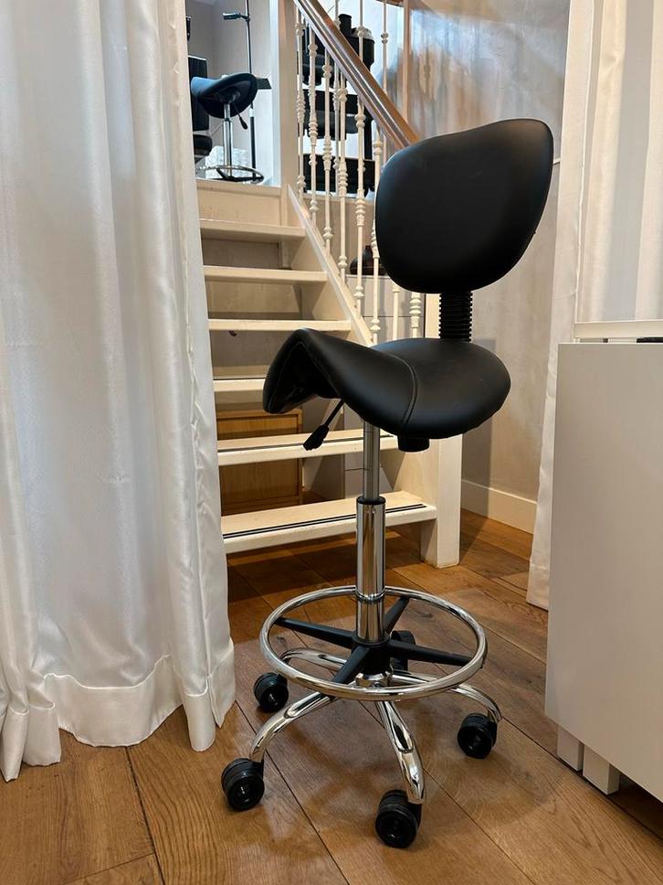 Ergonomische Zadelkruk met Rugleuning zwart, Huis en Inrichting, Bureaustoelen, Nieuw, Bureaukruk, Zwart, Ergonomisch, Ophalen of Verzenden