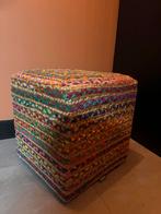 Gekleurde woood poef / kruk / stoel, Huis en Inrichting, Banken | Voetenbanken en Poefen, Ophalen, Overige materialen, Minder dan 50 cm