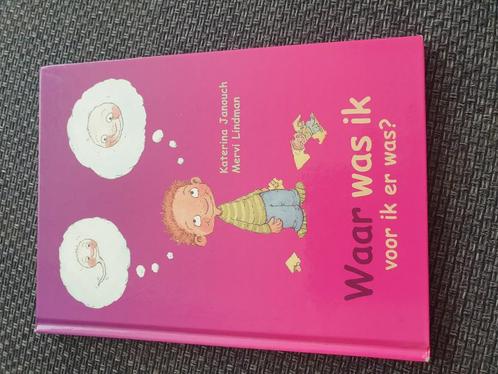 K. Janouch - Waar was ik voor ik er was?, Boeken, Kinderboeken | Jeugd | onder 10 jaar, Zo goed als nieuw, Sprookjes, Ophalen of Verzenden