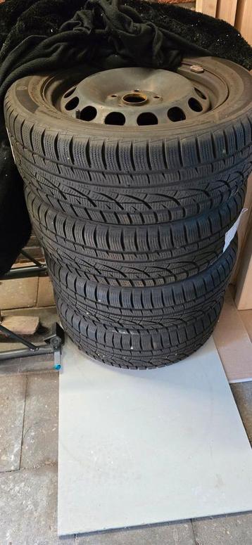 Winterbanden 205/55 R16 met velgen beschikbaar voor biedingen