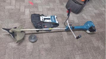 Makita EM4351UH 4 Takt bosmaaier beschikbaar voor biedingen