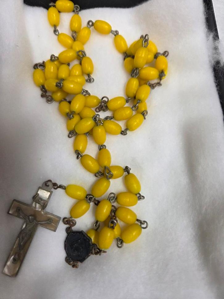 Vintage Gele Rozenkrans, Antiek en Kunst, Antiek | Religie, Ophalen of Verzenden