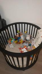 Zwarte ronde box + matras, Kinderen en Baby's, Boxen, Ophalen, Zo goed als nieuw, Rond