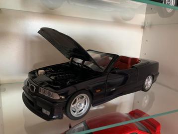 BMW e36 M3 Cabriolet  techno violet 1:18 beschikbaar voor biedingen