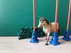 Schleich Farm World slalom agility set, Ophalen of Verzenden, Zo goed als nieuw, Paard, Beeldje of Figuurtje