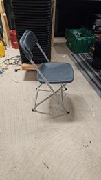 Klapstoelen grijs en zwart chroom, Hobby en Vrije tijd, Feestartikelen, Ophalen, Zo goed als nieuw