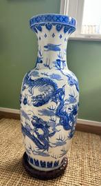 Hoge Chinese vloervaas blauw-wit, Huis en Inrichting, Woonaccessoires | Vazen, Ophalen, 50 tot 75 cm, Blauw, Aardewerk of Porselein