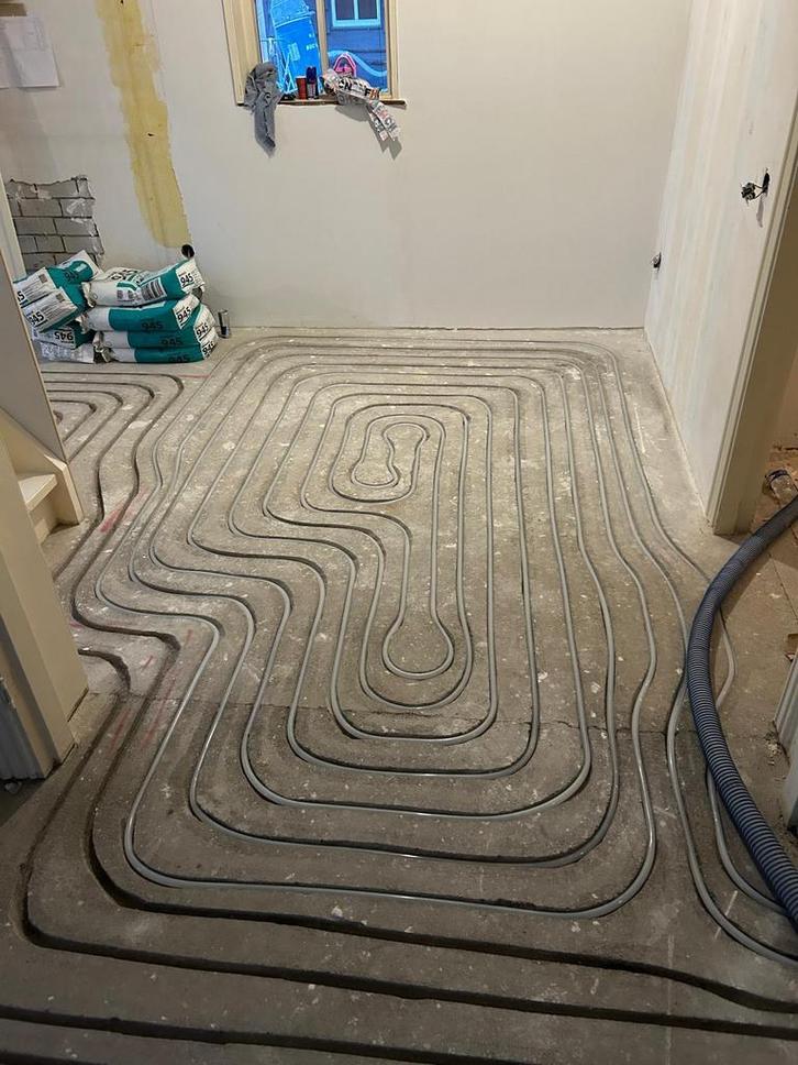 Vloerverwarming vloerverwarmingsmonteur installateur frezen, Diensten en Vakmensen, Loodgieters en Installateurs, Installatie