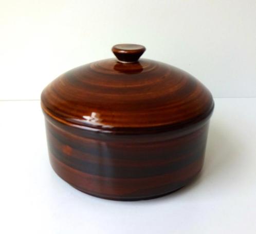 Keramiek dekschaal licht donkerbruin Ambacht Volendam 3201-k, Antiek en Kunst, Antiek | Keramiek en Aardewerk, Ophalen of Verzenden