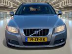 Volvo V70 2.5T Momentum Leder, trekhaak, Rijklaar+Garantie.., Auto's, 2521 cc, 93 €/maand, Euro 4, 750 kg