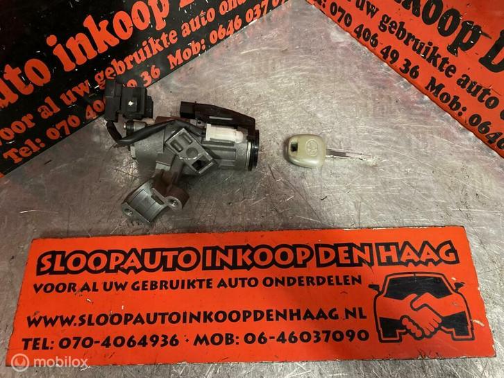 Toyota Yaris ('99-'05) Contactslot + Sleutel, Auto-onderdelen, Klein materiaal, Toyota, Gebruikt, Ophalen of Verzenden