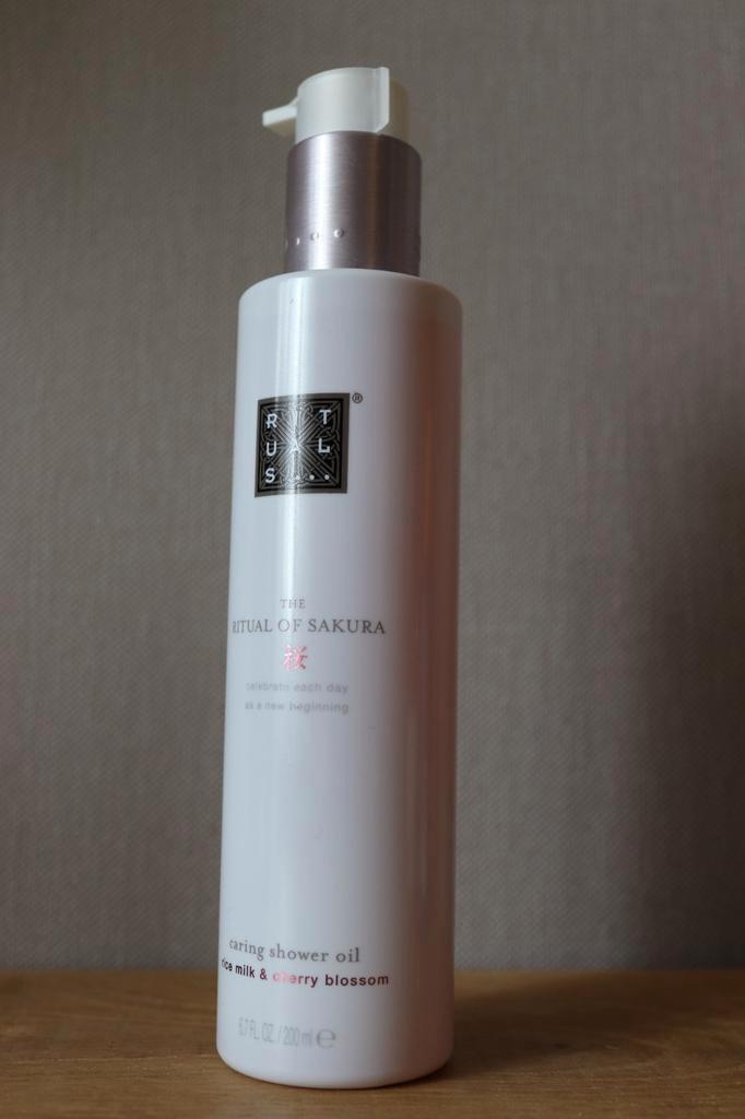 NIEUWE Rituals shower oil blossom, Sieraden, Tassen en Uiterlijk, Uiterlijk | Lichaamsverzorging, Nieuw, Bad & Douche, Ophalen of Verzenden