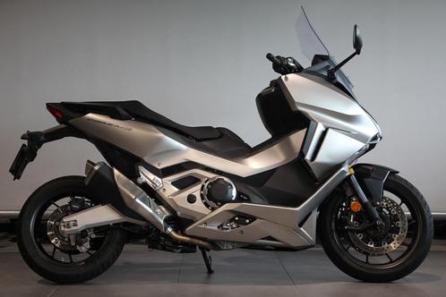 Honda NSS FORZA 750 (bj 2021), Motoren, Motoren | Honda, Bedrijf, Scooter