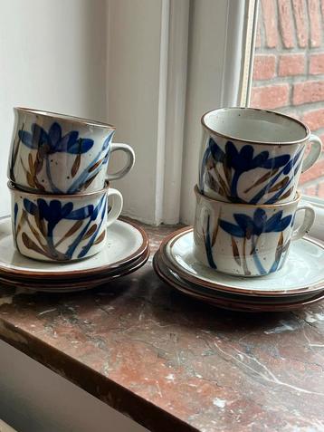 Vintage Keramiek Kopjes & Schotels (4 stuks) beschikbaar voor biedingen