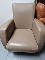 Beige leren fauteuil, Huis en Inrichting, Fauteuils, Ophalen, Zo goed als nieuw, 75 tot 100 cm, Modern