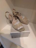 Nieuwe leren suede Tamaris Wortmann sandalen schoenen
Beige, Beige, Tamaris Wortmann, Nieuw, Sandalen of Muiltjes