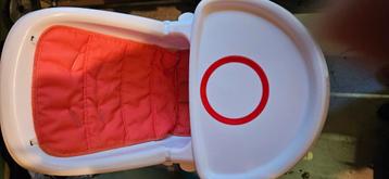 Kinderstoel met afneembaar blad beschikbaar voor biedingen