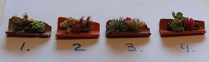 Franse terra cotta dakpan met plant / Fennicole Miniatures, Verzamelen, Poppenhuizen en Toebehoren, Nieuw, Decoratie, Ophalen