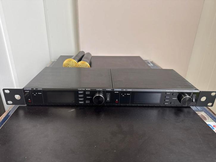 Shure AD4Q Draadloos Microfoonsysteem, Muziek en Instrumenten, Microfoons, Zo goed als nieuw, Zangmicrofoon, Draadloos, Ophalen of Verzenden