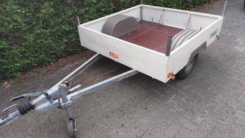 Compacte aanhanger + div. gegalvaniseerde onderstellen beschikbaar voor biedingen