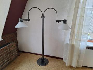 Vintage design dubbele vloerlamp Koch & Lowy  beschikbaar voor biedingen