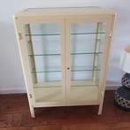 Ikea Fabrikor Vitrinekast - Pastel Geel, Huis en Inrichting, Ophalen, Met deur(en), 100 tot 150 cm, 50 tot 100 cm