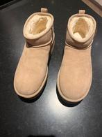 Nieuwe UGG Schoenen - 1x Gedragen, Ophalen, Zo goed als nieuw