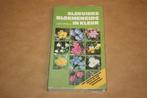 Elseviers bloemengids in kleur - Lippert, Podlech, Boeken, Natuur, Gelezen, Ophalen of Verzenden
