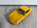 1:18 Bburago Porsche 911 Carrera 1993 Geel Zonder doos, Hobby en Vrije tijd, Modelauto's | 1:18, Ophalen of Verzenden, Gebruikt